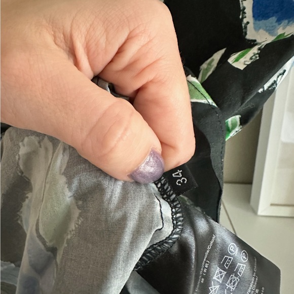 BAUM UND PFERDGARTEN BLACK FLORAL DRESS SIZE 34 WITH POCKETS - Picture 5 of 6